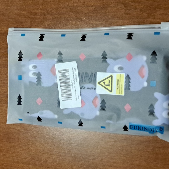 Hippo socks/ BUNDLE ONLY 2or more items - Picture 4 of 4